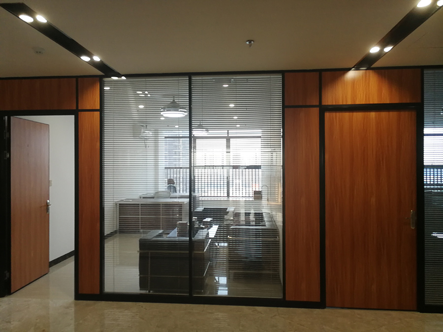 如何選擇單玻璃和雙玻璃隔斷?