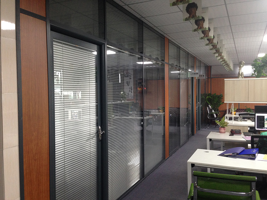 分享全鋁辦公隔斷裝修建材的三個考慮因素!